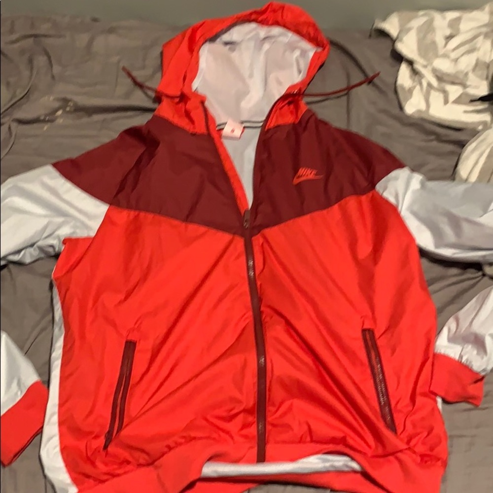 Nike sportswear wind runner jacket